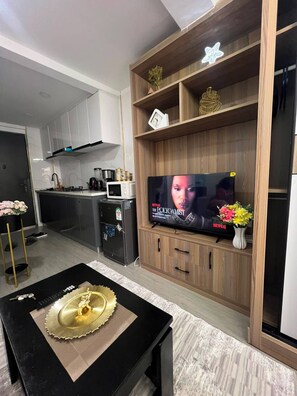Private kitchen - Gold park View Palace - Studio (Nairobi)