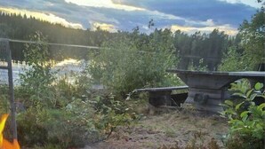 Unclassified image, 3 of 32, button - B and B in Bjuråker with swimming pool (Bjuråker)
