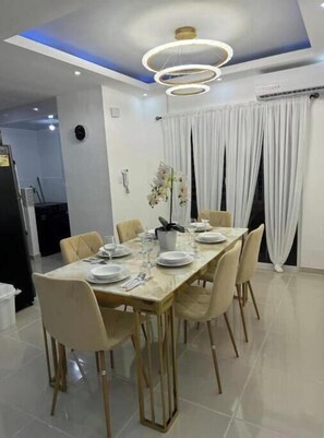 Dining - Vrbo Property (Santo Domingo Este)