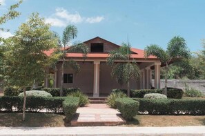 Exterior - Vrbo Property (Santo Domingo Este)