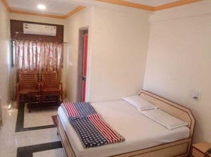 Room - Hotel Sai Krupa (Mahad)