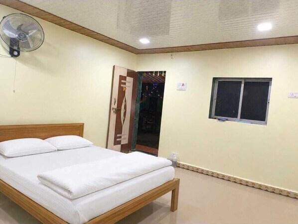 Unclassified image, 1 of 14, button