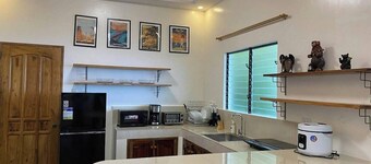 Matahom Forest House by Araw Residences