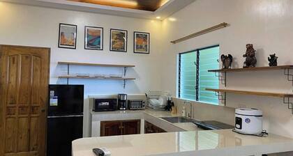 Matahom Forest House by Araw Residences