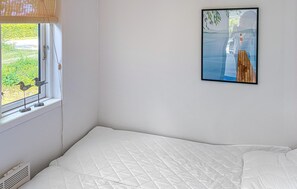Bed - 3 bedroom awesome home in Tarm (Tarm)