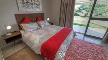 Comfort Double Room, Patio | Desk, soundproofing, free WiFi