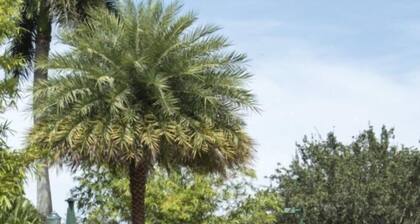 Pompano Beach | Family Golf Vacation | Pool + Golf | 2BR