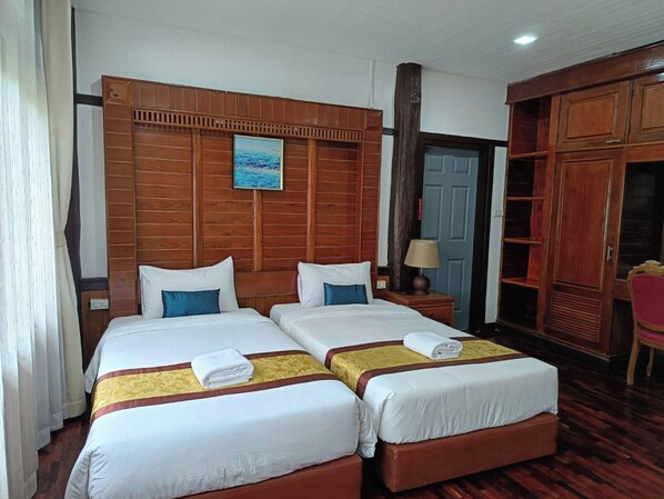 Single Room, Park View