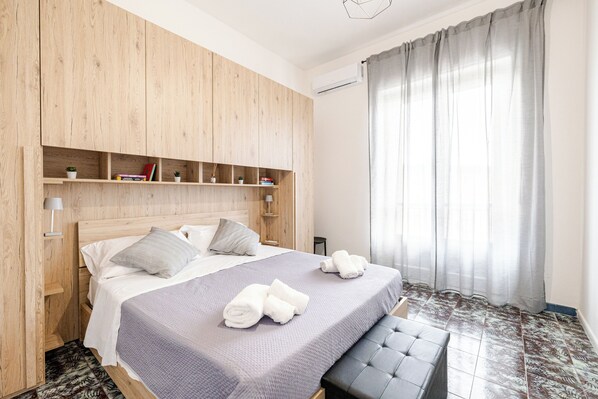 Room - Vrbo Property (Salerno)