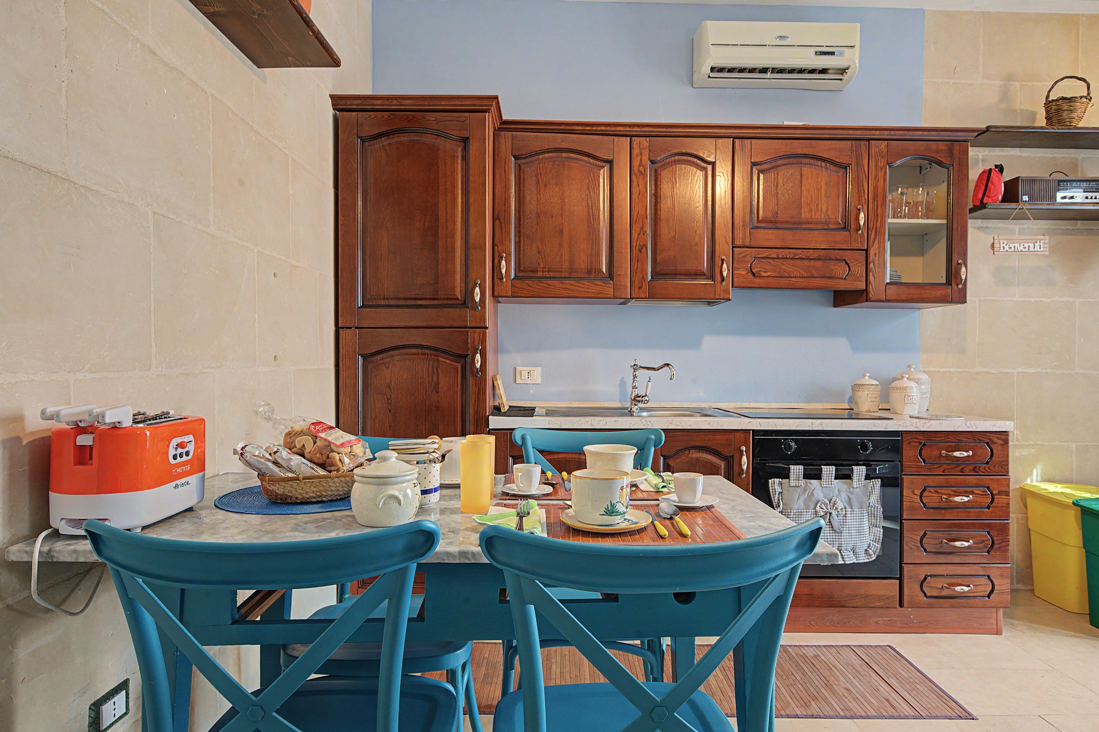 Fridge, oven, stovetop, toaster