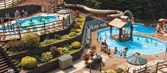 Smugglers Notch | Ski Escape | Pools & Slopes | 3BR • Sleeps 10
