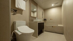 Superior Room | Bathroom - Hotel Arvo Daejeon Daeheung (Daejeon)