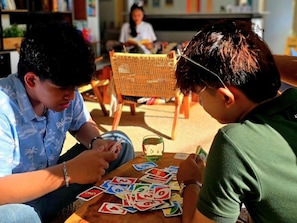 Thức ăn và đồ uống