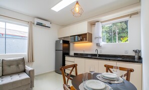 Private kitchen - Equipped Comfort in Condo, Rio Tavares Ala0003 (Florianópolis)