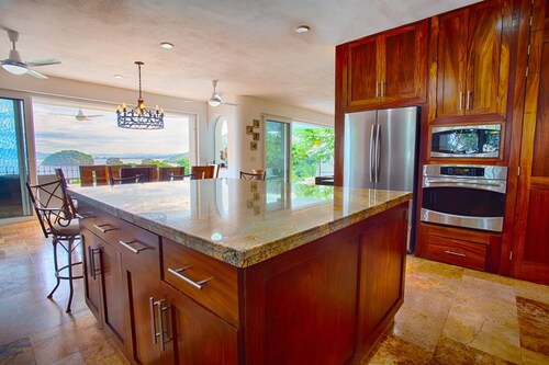 Amazing View to los Arcos -4 Bedroom Villa