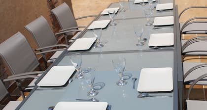 3-bedroom vacation rental for 10 people with on-site Caribbean catering
