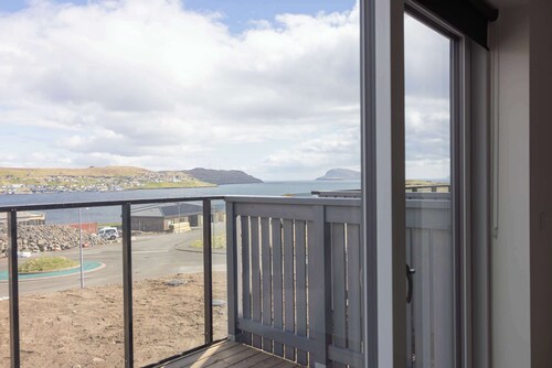 A Hillside Retreat with Incredible Fjord Views