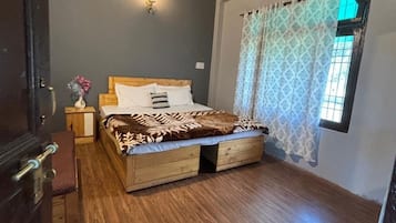 Studio Apartment with Kitchen