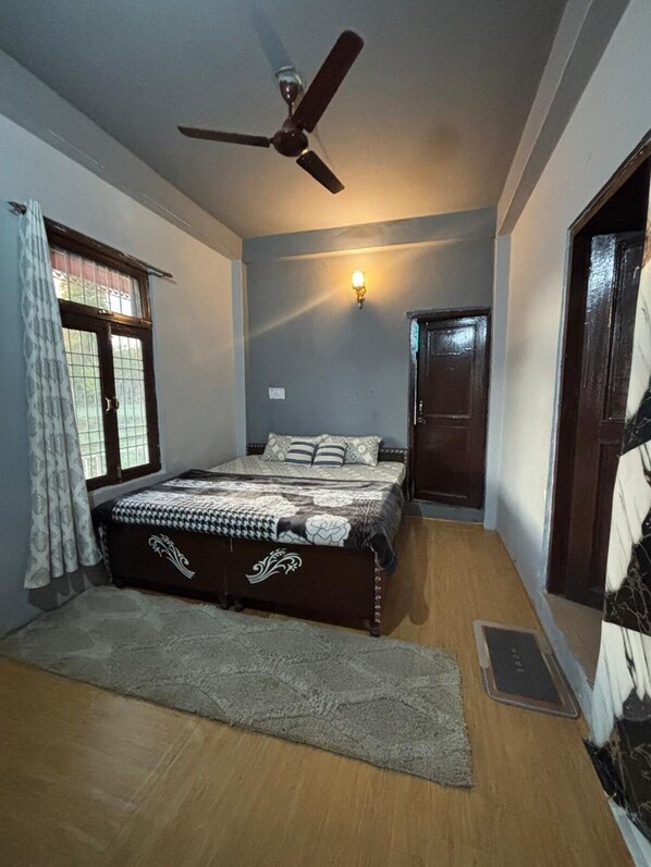 Room - The Locals Bir (Bir)