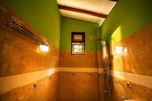 Unclassified image, 5 of 82, button - Nine Arch Jungle Inn (Ella)