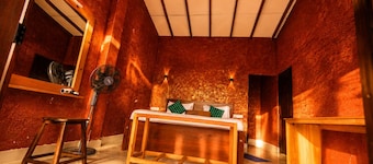 Nine Arch Jungle Inn