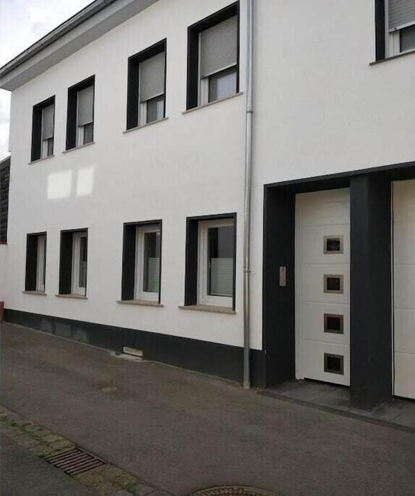 Exterior detail - Holiday apartment with 1 bedroom (Bad Neuenahr-Ahrweiler)