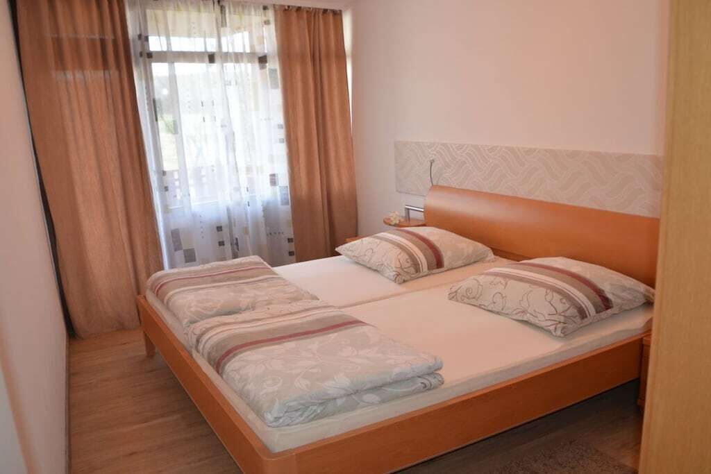 Iron/ironing board, travel crib, WiFi (free)