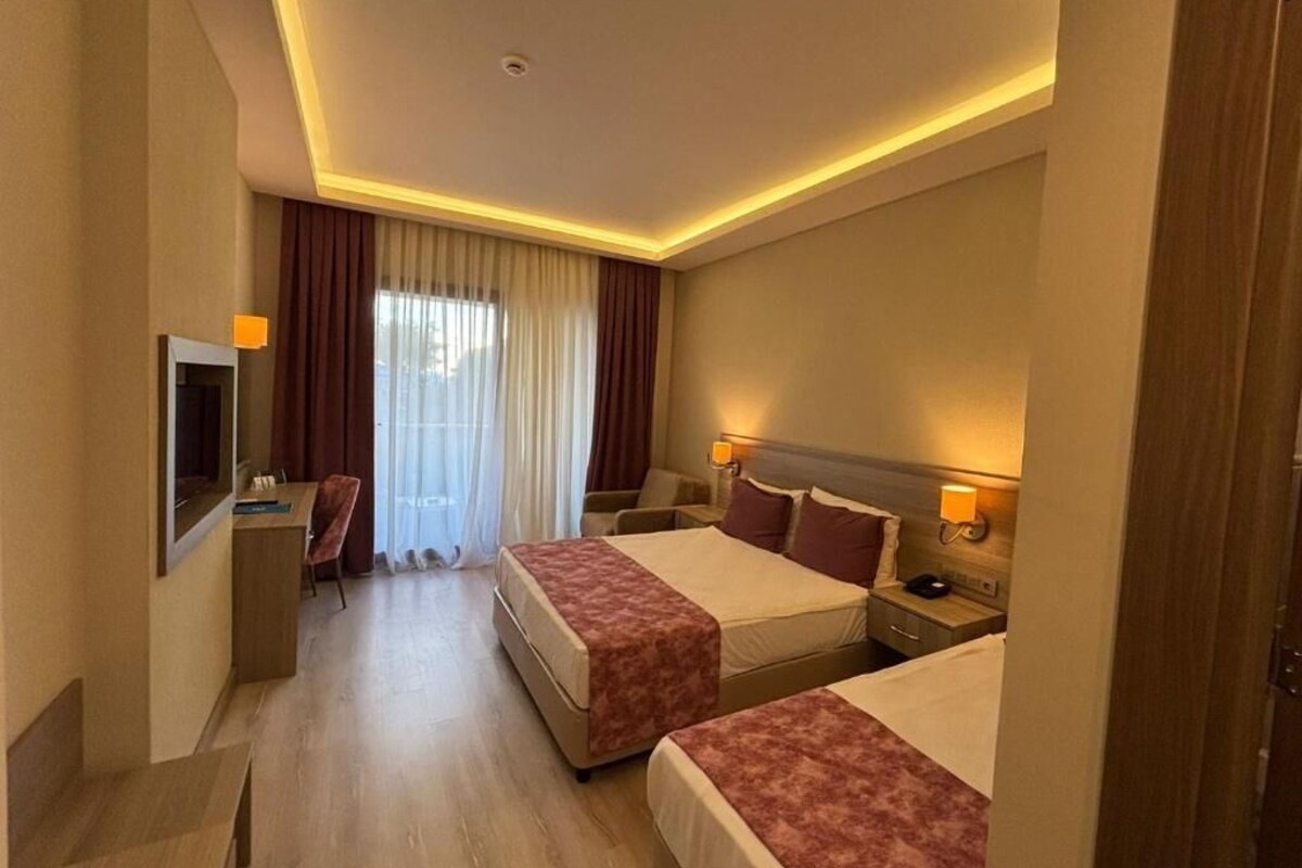 In-room safe, soundproofing, iron/ironing board