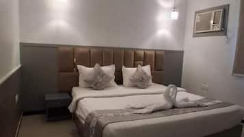 Blackout curtains, free WiFi