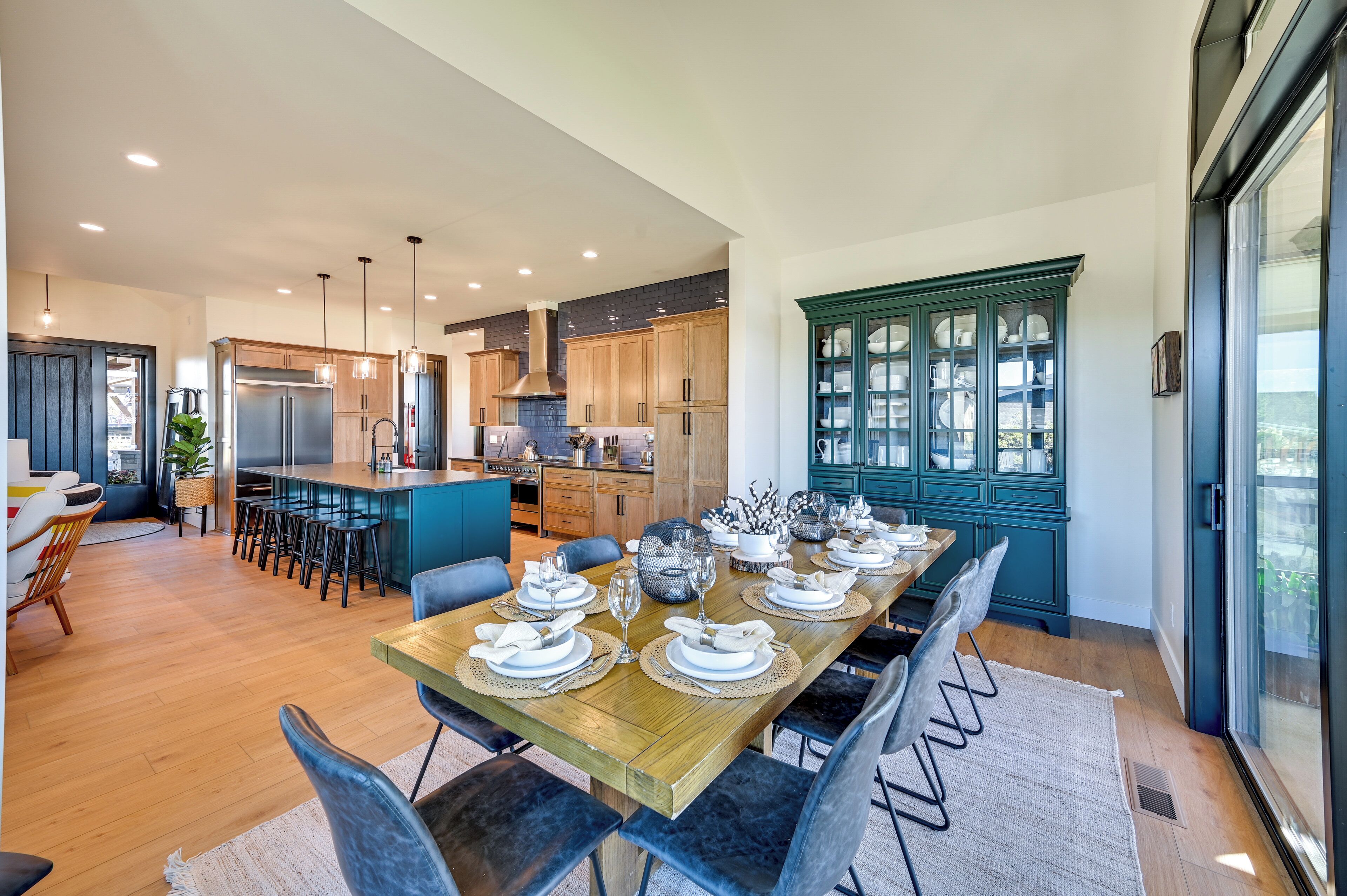 House (4 Bedrooms) | Interior
