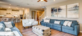 3 Mi to Sky River Casino: Elk Grove Getaway