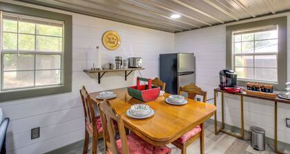 2 Hot Tubs, Games & Bbqs! Henagar Group Retreat