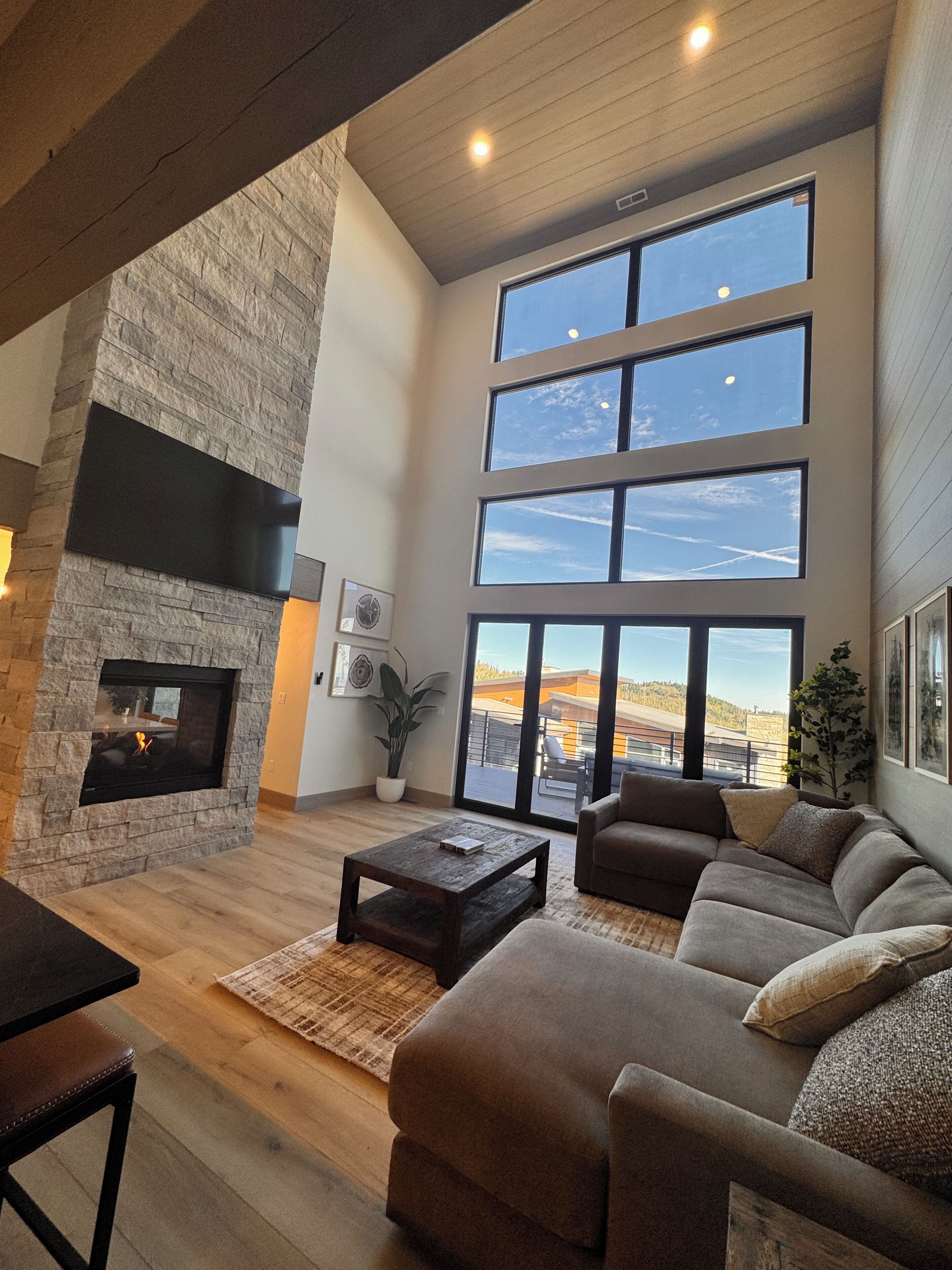 6br Luxury Ski-in/ski-out Chalet With Private Sauna, Hot Tub, Ev, Ac - Brian Head, UT
