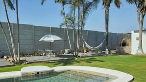 House - w Nature Retreat 4BR w Pool BBQ in Ca ete (Quilmaná)