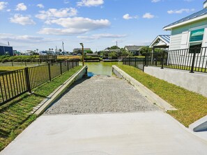 Private Boat Ramp Directly on Canal! - Rockport Casitas | Canal Front w/ Private Boat Launch + Dock! (Rockport)