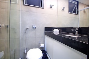 Apartment | Bilik Mandi