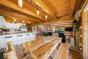 Dining - Douglas Lakefront Cabin, Boat Ramp, Private Dock, Hot Tub! (Sevierville)