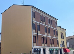 Esterni