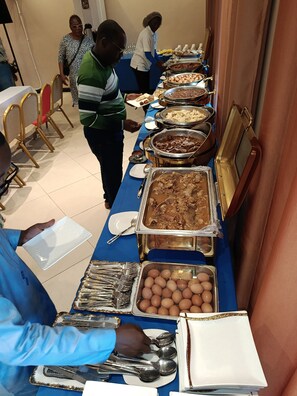 تناول الطعام