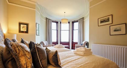 Kinclune House, Estate & Cottages