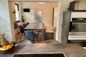 Dining - Holiday home in Eisenach with swimming pool (Eisenach)