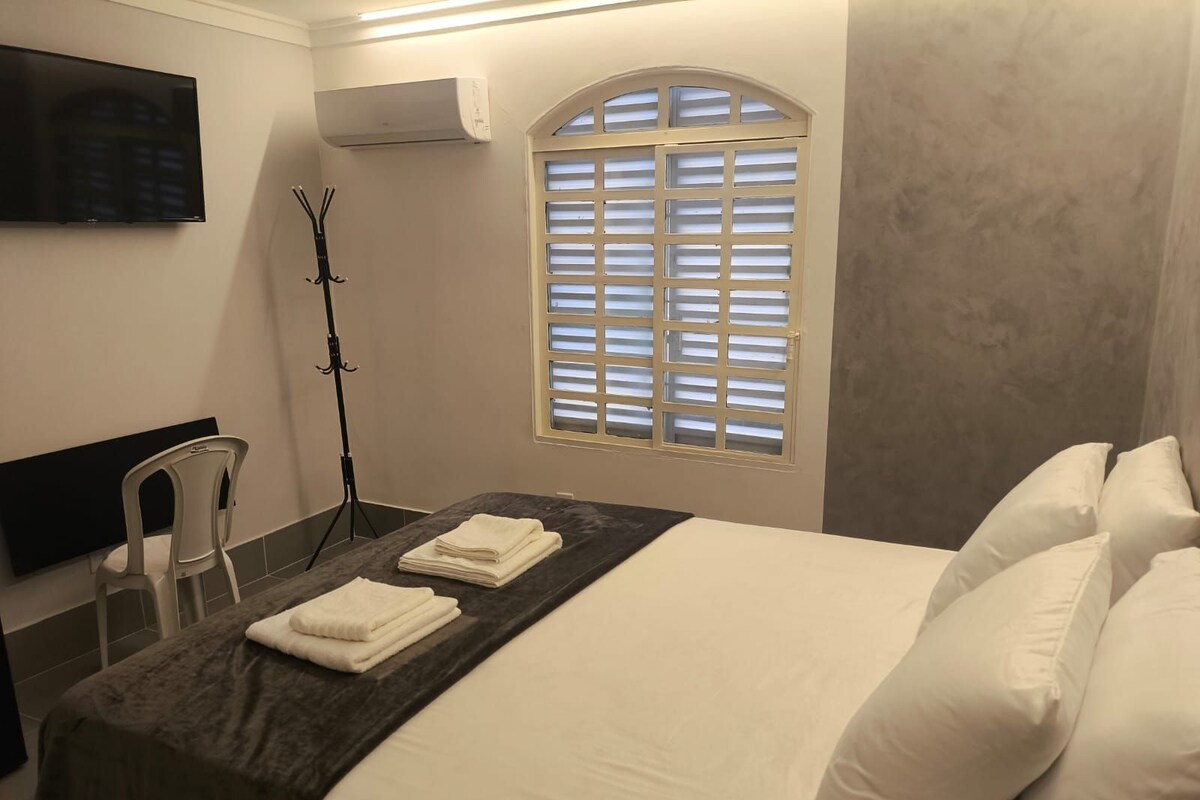 Suite | WiFi (free), bed sheets