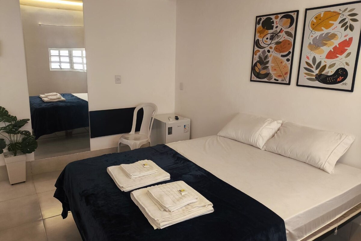 Suite | WiFi (free), bed sheets
