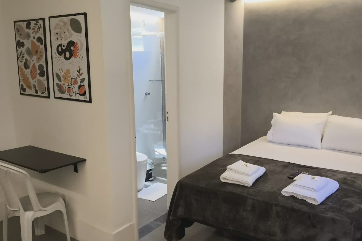 Suite | WiFi (free), bed sheets