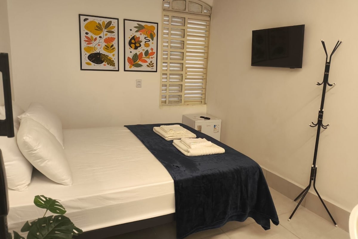Suite | WiFi (free), bed sheets