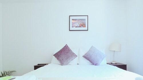 Bright and Modern 2BR House 