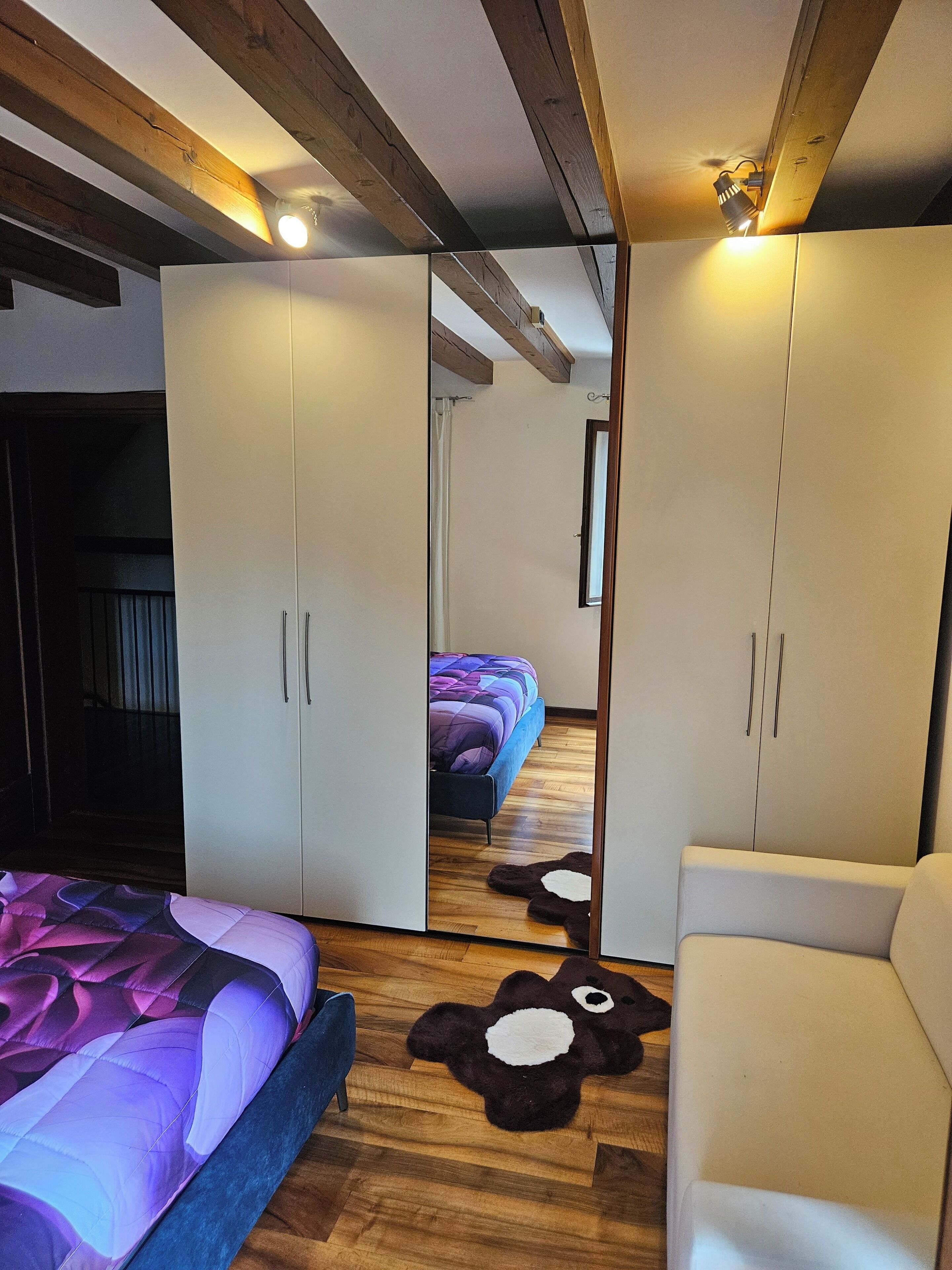 2 bedrooms, bed sheets