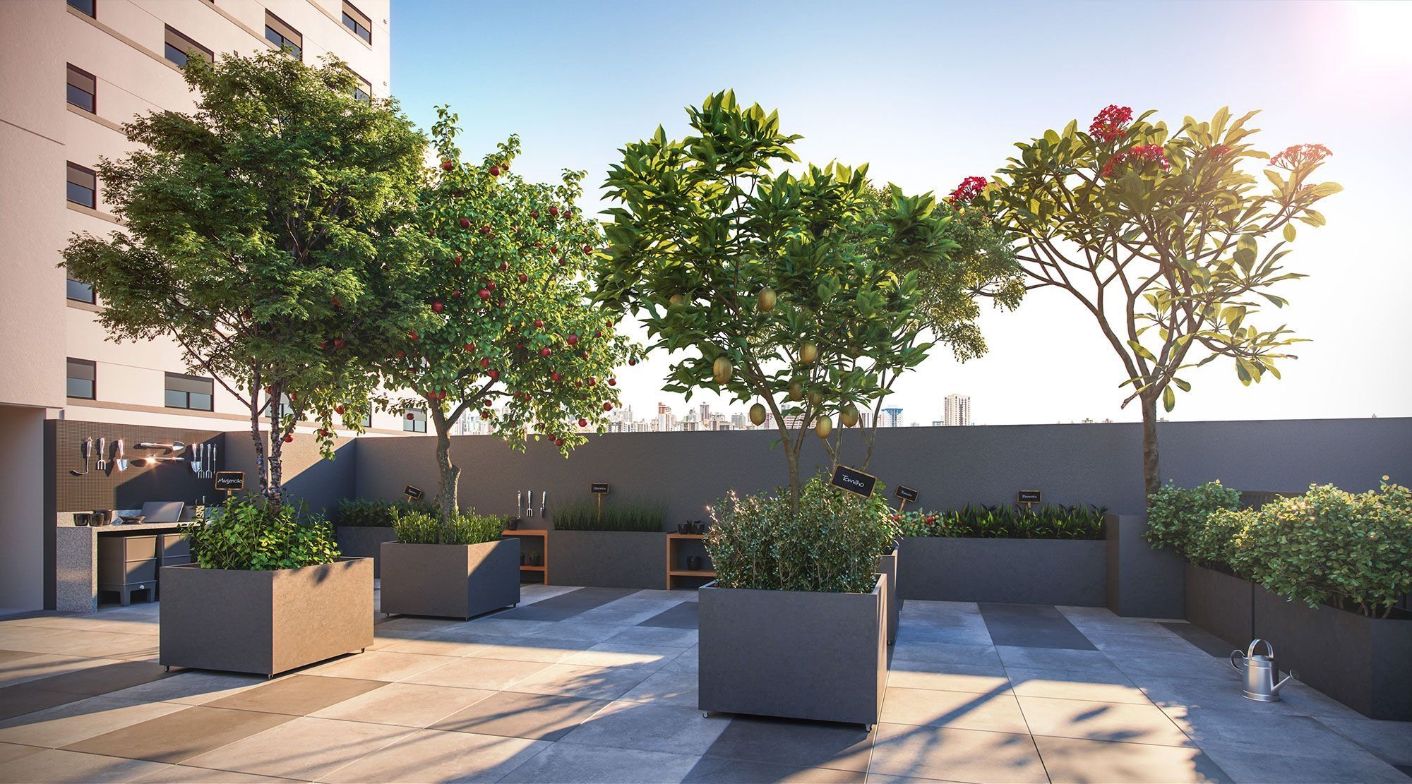 Un jardín en la azotea con plantas en macetas, mobiliario exterior y vistas a la ciudad.