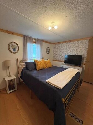 Room - Cozy Cottage, close to Blue Ridge Parkway (Galax)