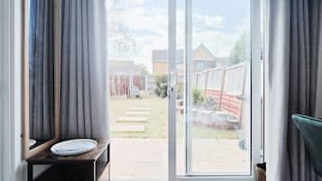 Apartment, Private Bathroom | Garden